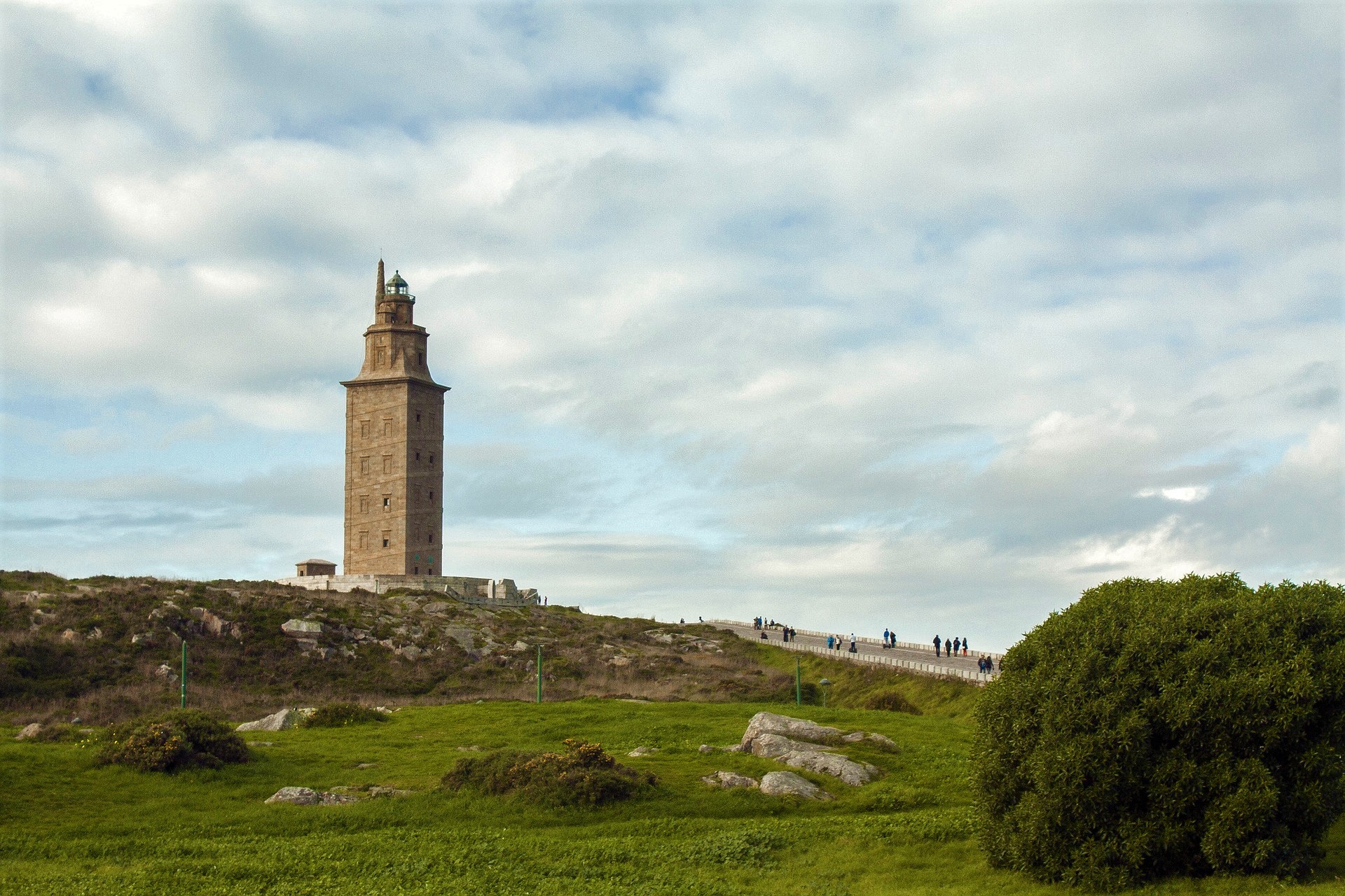 tower-4076789_1920
